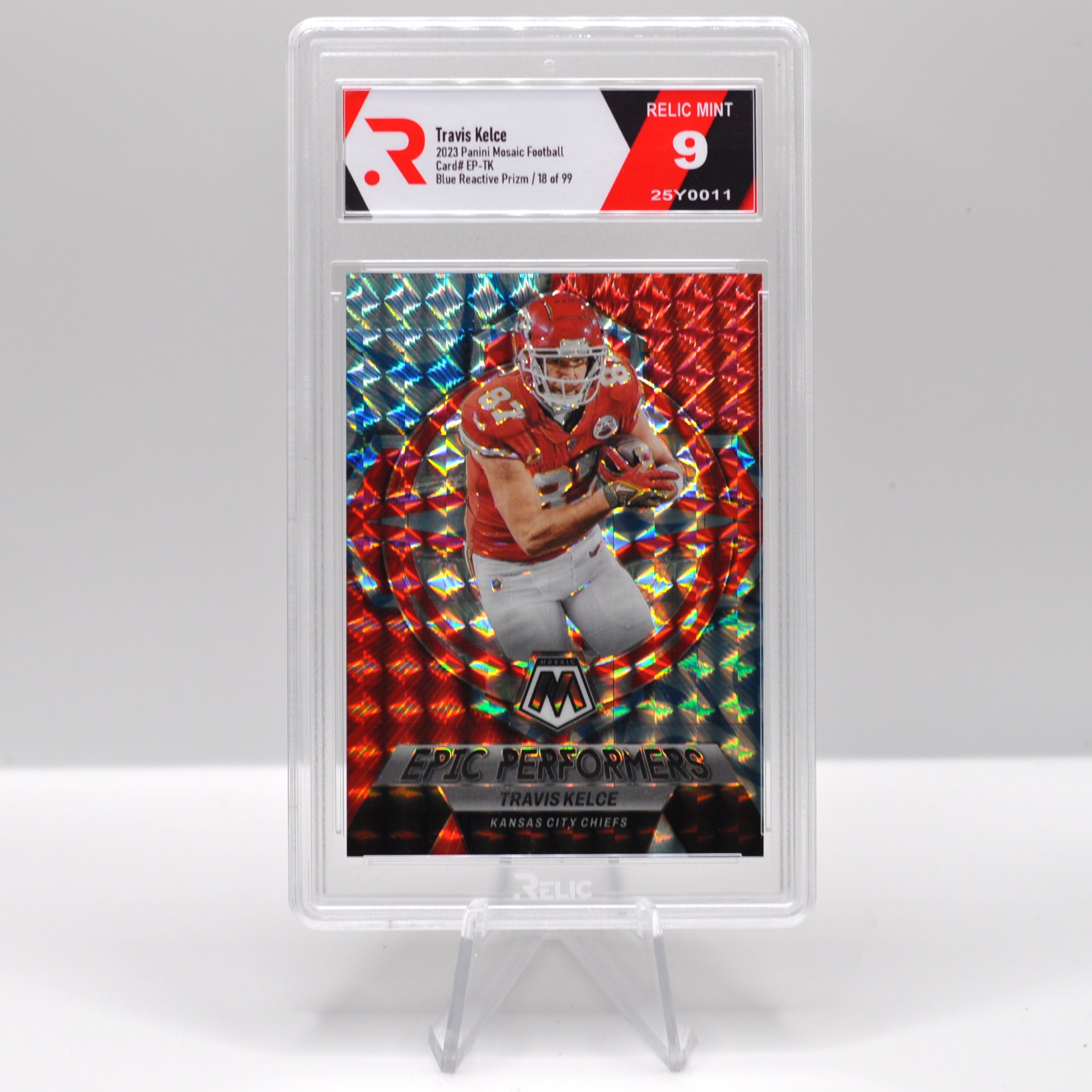 Travis Kelce - 2023 Panini Mosaic Football - 25Y0011